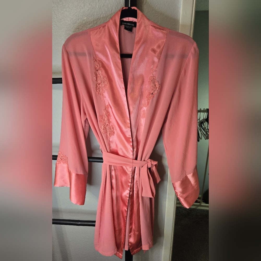 Vintage Jones New York Coral Satin Robe